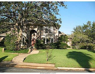 8608 Rosewood Dr, College Station, TX 77845