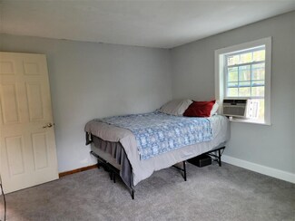 16 Settlement Rd, Sandown, NH 03873
