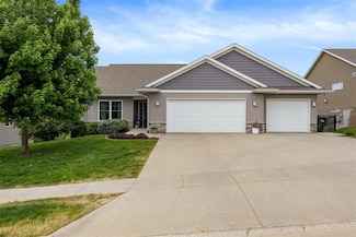 846 Camp Cardinal Rd, Iowa City, IA 52246