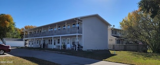 1516 N 6th St, Grand Forks, ND 58203