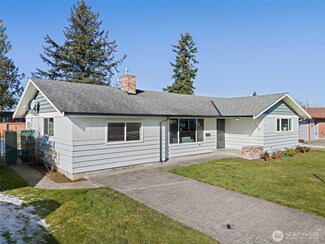 1154 Garfield St, Enumclaw, WA 98022
