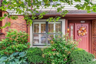 959 Quail Meadows Ct Unit B, Chesterfield, MO 63017
