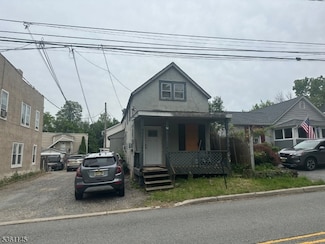 52 High St, Franklin, NJ 07416