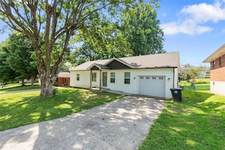2421 Albert Rasche Dr, Cape Girardeau, MO 63701