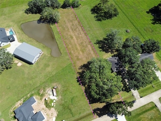 158 Cattle Drive Trail, Angleton, TX 77515