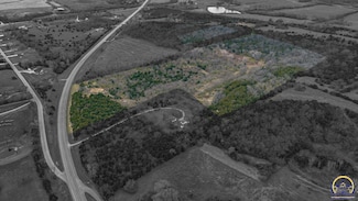 5781 Cecil Dr, Ozawkie, KS 66070