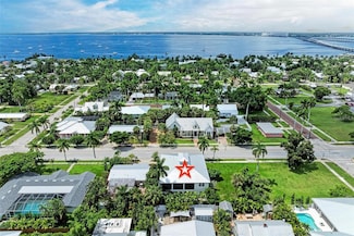 611 W Olympia Ave, Punta Gorda, FL 33950