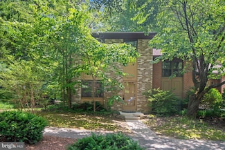 11331 Headlands Ct, Reston, VA 20191