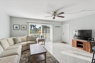 95 North Blvd Unit 2b, Boynton Beach, FL 33435
