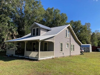 24 Arbutus Ave, Defuniak Springs, FL 32435