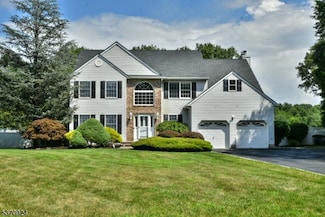30 Sleepy Hollow Dr, Oak Ridge, NJ 07438