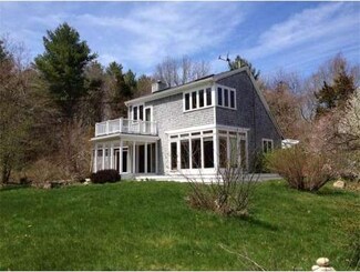 236 Gaffney Rd, South Dartmouth, MA 02748