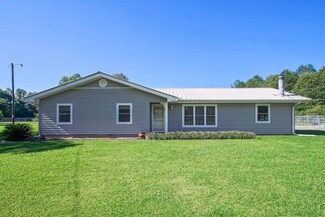 59276 Spring Valley Rd, Bogalusa, LA 70427