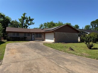 5218 Greylog Dr, Houston, TX 77048