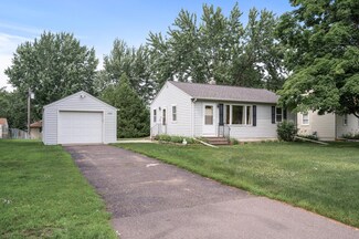 1747 Hillview Rd, Saint Paul, MN 55126