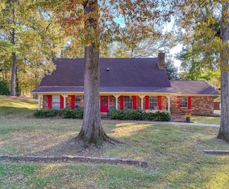 1116 Newitt Vick Dr, Vicksburg, MS 39183