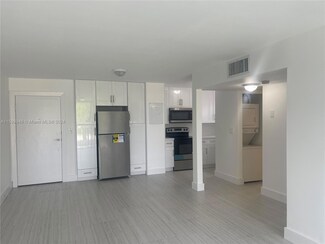 110 Fontainebleau Blvd Unit 201, Miami, FL 33172