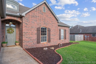2510 Waterford Ct, Bartlesville, OK 74006
