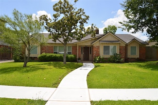 10307 Cedarhurst Dr, Houston, TX 77096