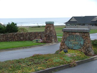 3077 Sandpointe Dr, McKinleyville, CA 95519