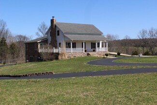 281 Albert Morgan Rd, Summer Shade, KY 42166