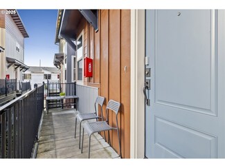 4315 SE Division St Unit B, Portland, OR 97206