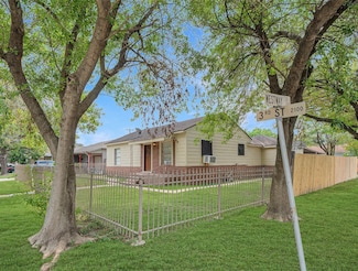2111 3rd St, Galena Park, TX 77547