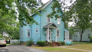 1008 Cooper St, Beverly, NJ 08010