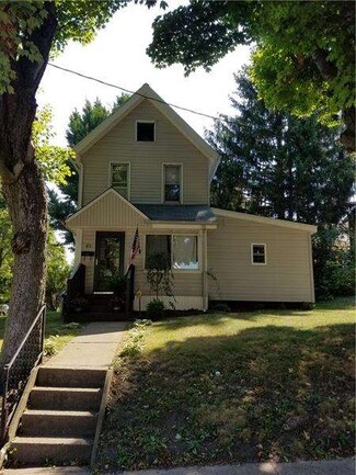 49 S 7th St, Sharpsville, PA 16150