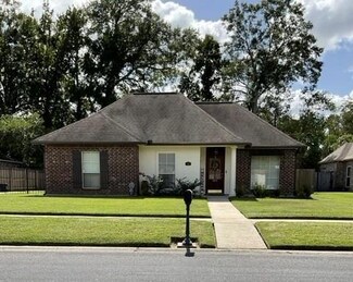 473 Lake Worth Dr, Baton Rouge, LA 70810