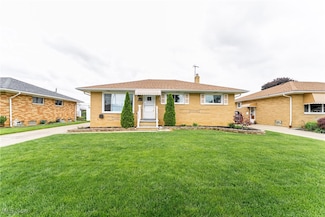 4713 Forest Edge Dr, Cleveland, OH 44144