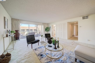 1613 Ptarmigan Dr Unit 1A, Walnut Creek, CA 94595