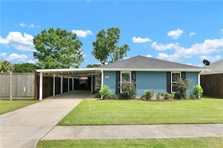 3309 Oak Dr, Violet, LA 70092