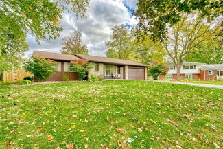 53 Bright Oaks Dr, Rochester, NY 14624