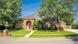 8804 Ranch Blvd, Little Rock, AR 72223