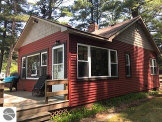 7783 Cedar Lake Rd, Oscoda, MI 48750