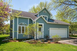 17501 Barrington Ct, Minnetonka, MN 55345