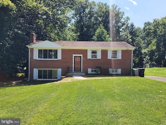 8 Arthur Dr W, Fort Washington, MD 20744