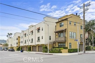10831 W Riverton Ct, North Hollywood, CA 91602