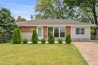 716 Rain Ridge Dr, Saint Louis, MO 63125