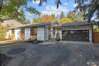 1906 NE 120th St, Seattle, WA 98125