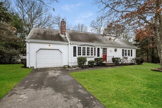 87 Pine View Dr, Cotuit, MA 02635