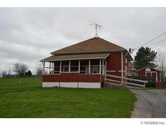 1916 County Road 19, Shortsville, NY 14548