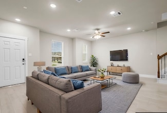 2207 Seven Oaks Blvd, Tomball, TX 77375