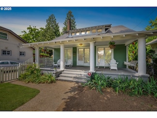 2045 N Farragut St, Portland, OR 97217