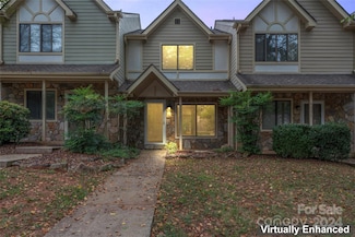4133 N Course Dr, Charlotte, NC 28277