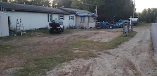 100 Cards Ridge Rd, Greenbush, ME 04418