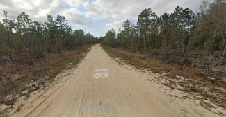 128 15th St, Interlachen, FL 32148