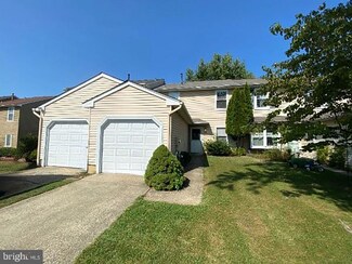 70 Oakcrest Ln, Westampton, NJ 08060