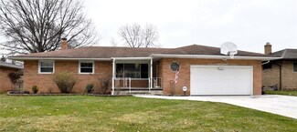 5627 Pinnacle Park Dr, Independence, OH 44131